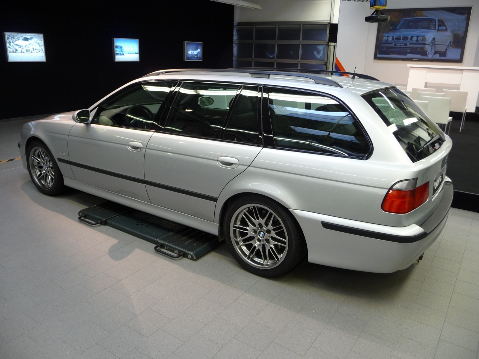 BMW Built the Perfect M5 Touring (E39). Then Locked It in a Garage